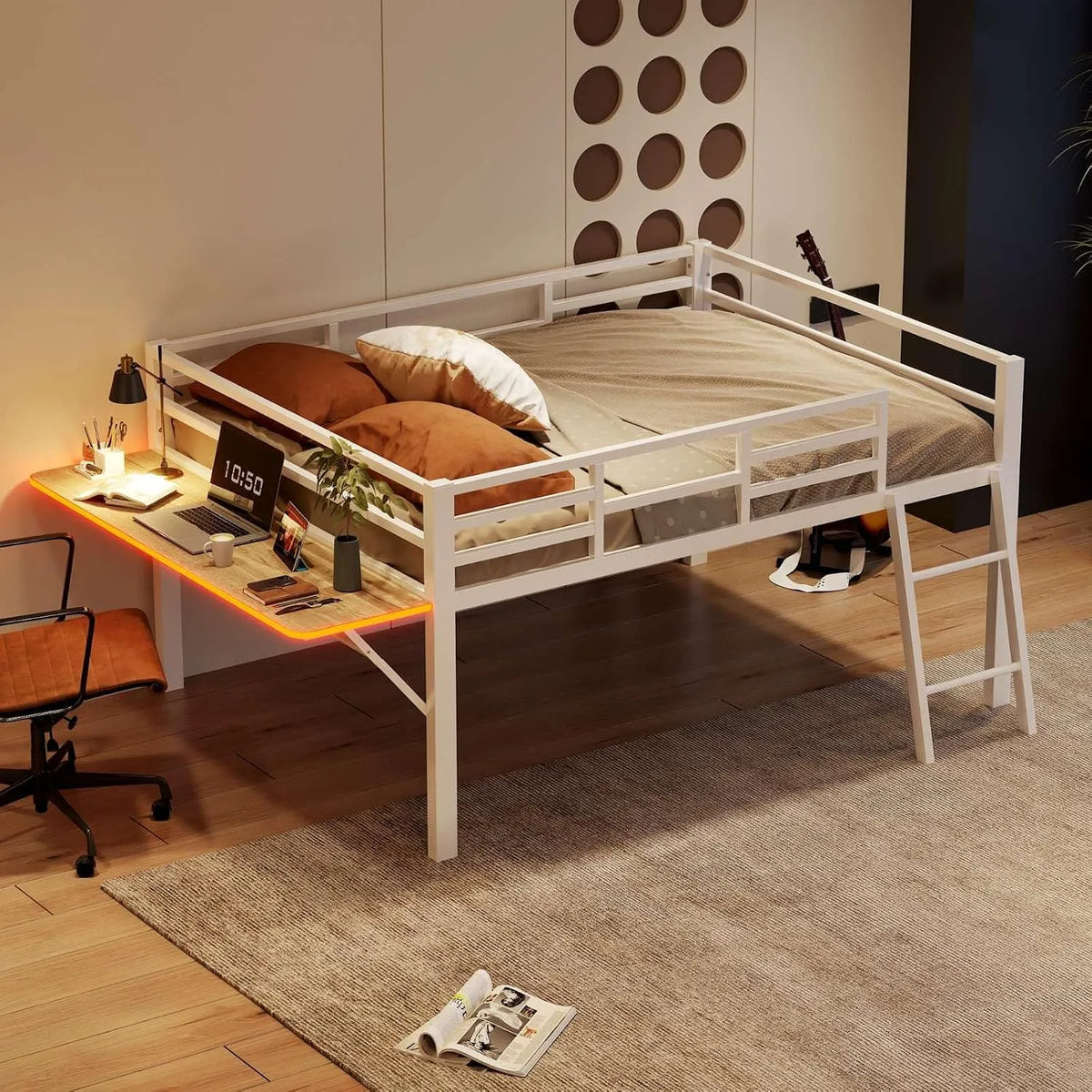 Bureau et table informatique: en métal, avec bureau, affichage LED, 140 × 200cm, blanc, revêtement en tissu
