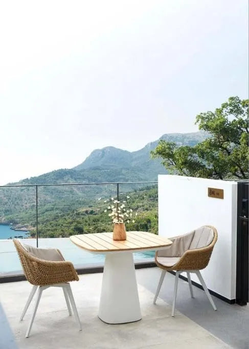Table Repas carré Haut de Gamme en Aluminium — Milo